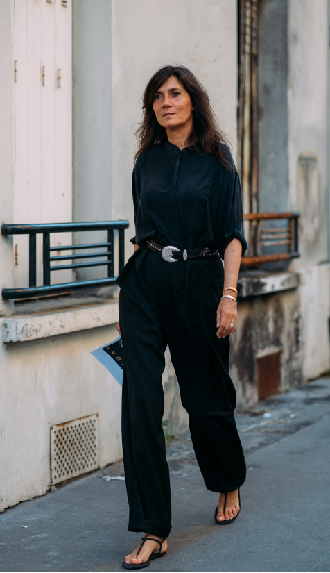 深色衬衫配什么鞋子 深色衬衫鞋子搭配