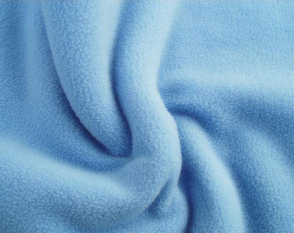 摇粒绒跟不倒绒的区别 摇粒绒和不倒绒有什么不同