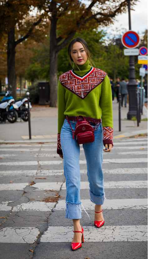 花纹毛衣如何搭配 女生花纹毛衣