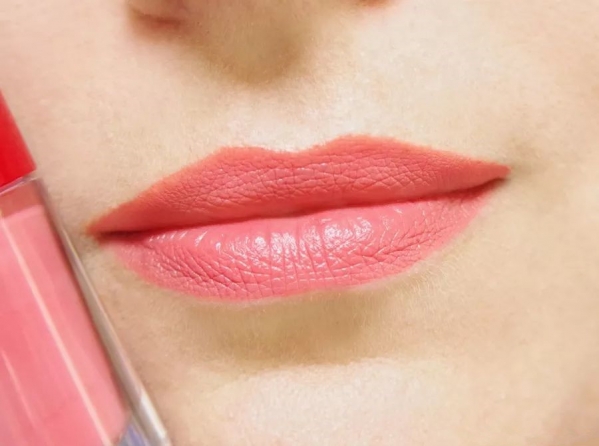 珊瑚色口红 2025流行什么颜色