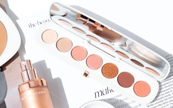 珊瑚色口红 2025流行什么颜色