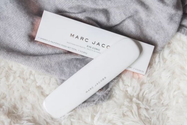 珊瑚色口红 2025流行什么颜色