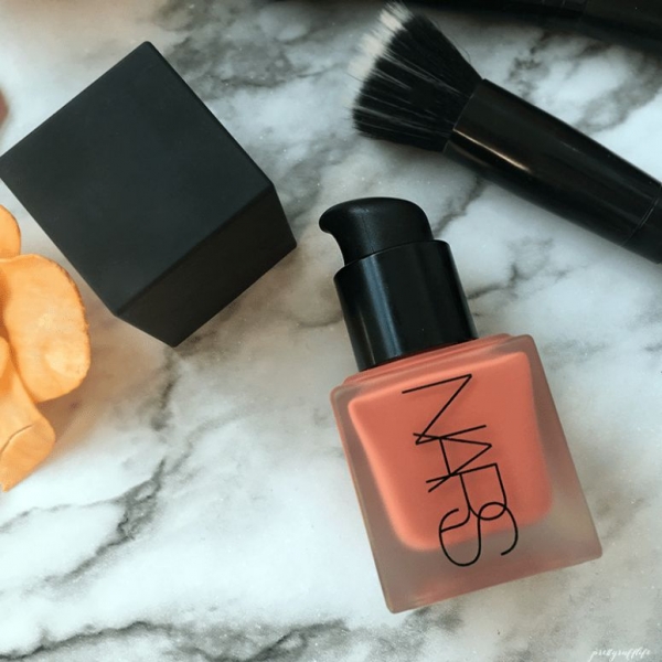 珊瑚色口红 2025流行什么颜色