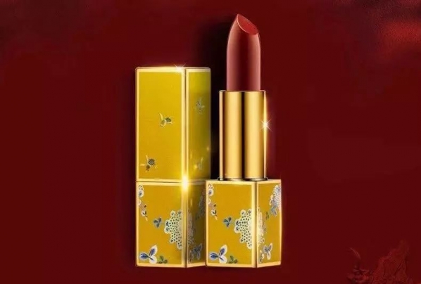 “两面派”的故宫和美上天的中国风,我似乎秒懂了Gucci那极繁华丽背后的“伎俩”