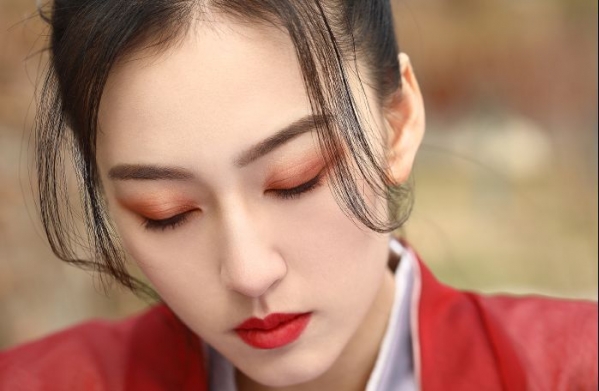 “两面派”的故宫和美上天的中国风,我似乎秒懂了Gucci那极繁华丽背后的“伎俩”