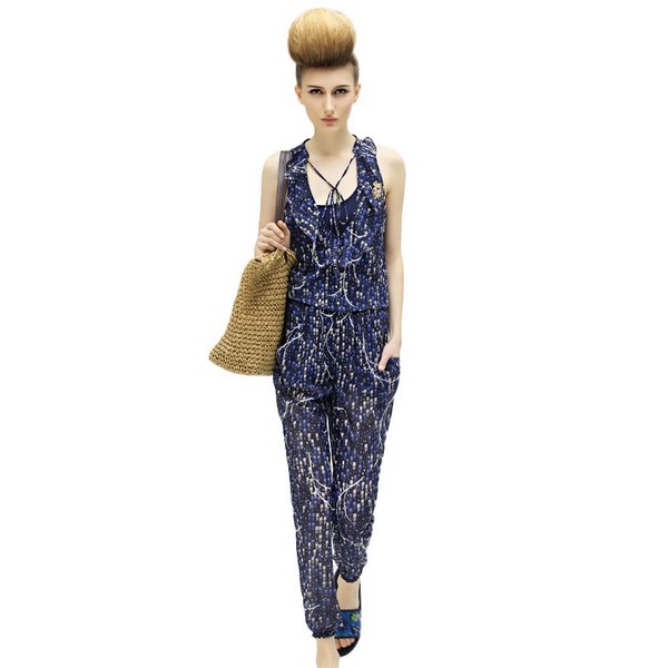 性感帅气,连体裤演绎清凉度假风