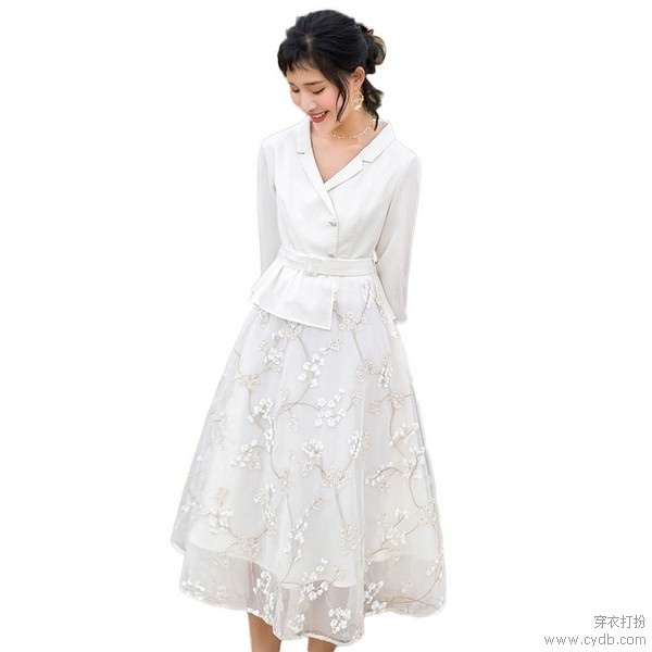 假两件连衣裙,轻轻套上就能优雅出行