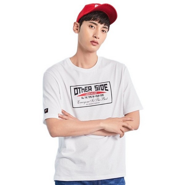 有腔调,字母T恤洋溢叛逆不羁范