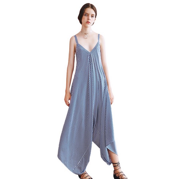 性感帅气,连体裤演绎清凉度假风