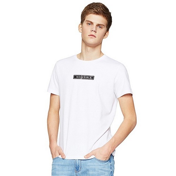 有腔调,字母T恤洋溢叛逆不羁范