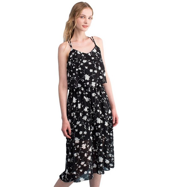 清凉曼妙,吊带连衣裙性感飞扬