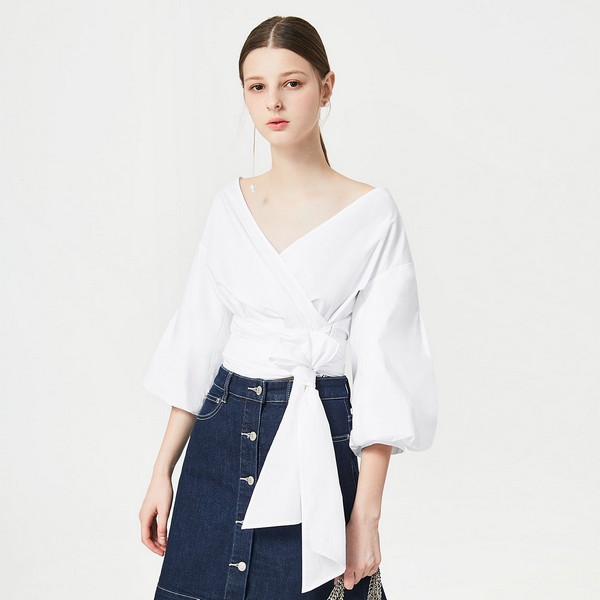 确认过眼神,设计感白衬衫最迷人