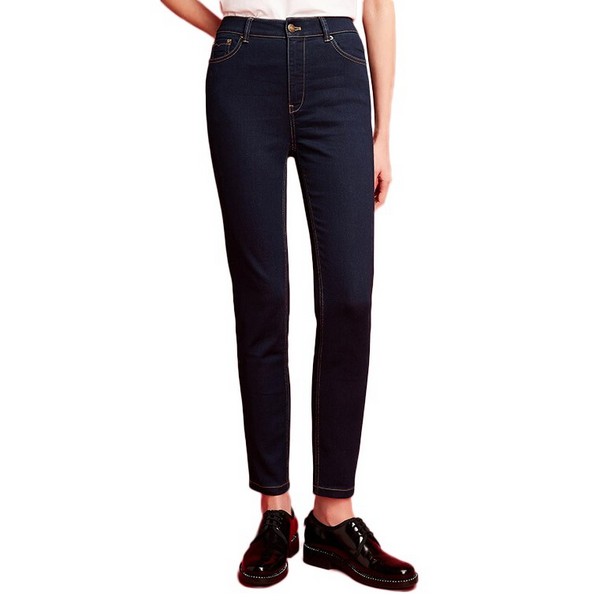 深色牛仔裤,高腰款假装腿长逆天