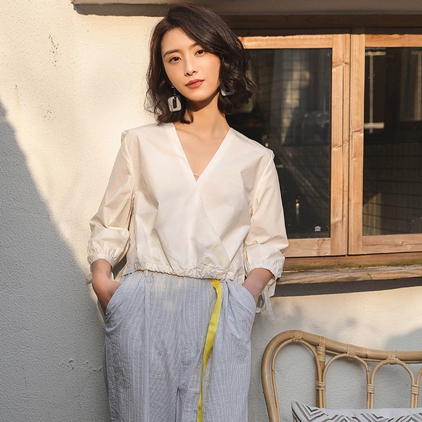 确认过眼神,设计感白衬衫最迷人