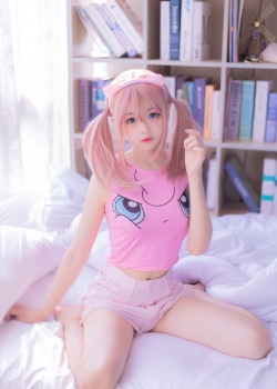 萌系粉嫩美女可爱俏皮图片