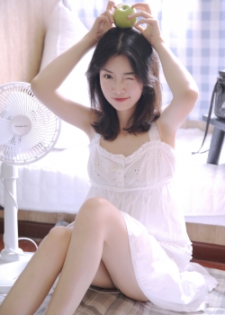 睡衣美女吊带长腿诱人性感写真