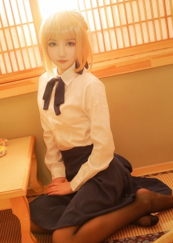 性感惹火阿尔托莉雅cosplay写真图片