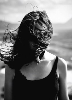 非主流欧美女生高清手机壁纸