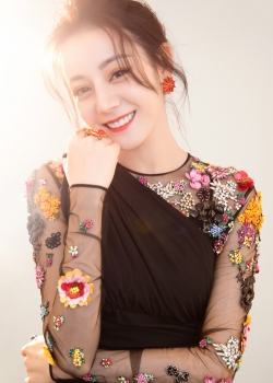 迪丽热巴唯美写真手机壁纸