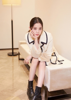 欧阳娜娜甜美写真手机壁纸