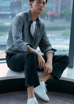 李现冷峻帅气手机壁纸图片