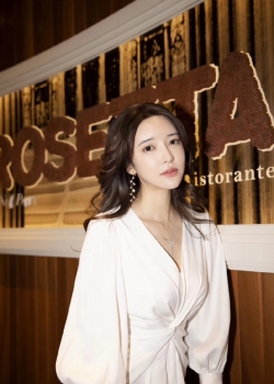 张璇时尚简约活动照图片