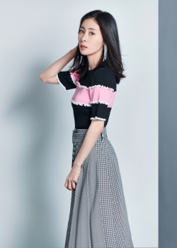 张碧晨清新靓丽写真图片