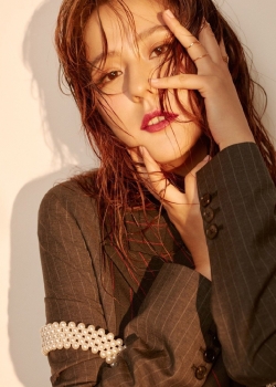 热依扎性感摩登写真图片