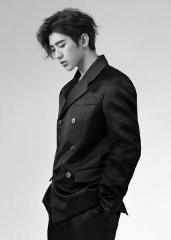 蔡徐坤时尚大片写真图片