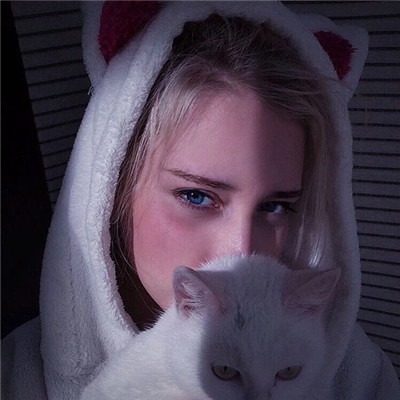 欧美微信头像女生霸气可爱2025 不想栽跟头了再浪漫的都不想