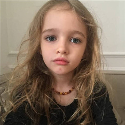 欧美小女孩头像可爱2025高清 可爱气质欧美范小女孩图片