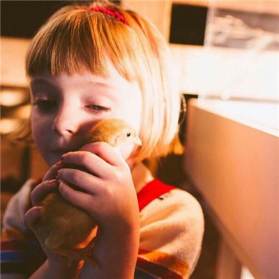 2025微信头像女小孩萌娃欧美 遇见烦人的我真辛苦你了