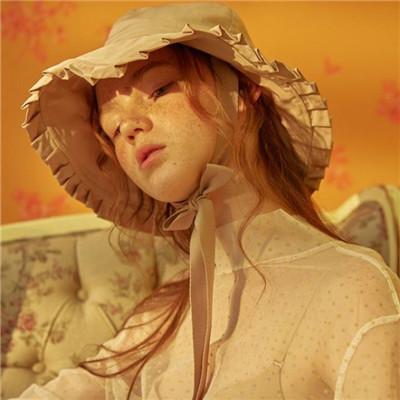 欧美小女孩头像复古唯美2025 情绪来的时候总是固执己见