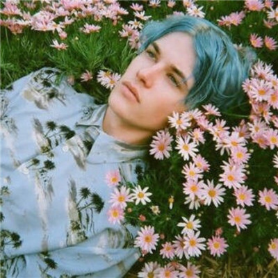 2025忧郁欧美男生帅哥头像 不管是谁都是两面性的