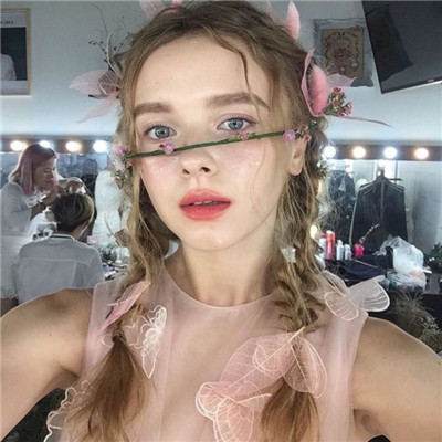 2025好看又性感欧美女生头像 每一天都有梦在心里头死掉