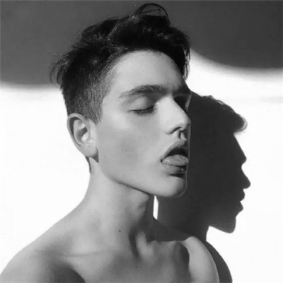 2025最新qq重口味头像欧美黑白 你说得很对但是我不听