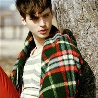 有味道的欧美帅气男生qq个性头像 两个人的巧合总有个人坚持