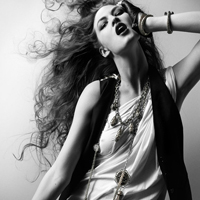 超拽黑白欧美头像 我不是神经病只是从来没正常过而已