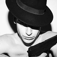 男生灰白欧美头像2025 代沟就是我发呵呵你说我笑什么