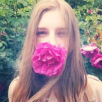 如风般的女子个性欧美头像 明明不想你走却又冷言赶你走