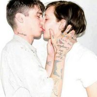 2025欧美情侣头像两张分开的 我与你相遇的那些日子