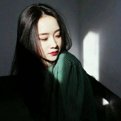 伤感头像女生冷淡欧美 任何安慰都没自己看透来得奏效