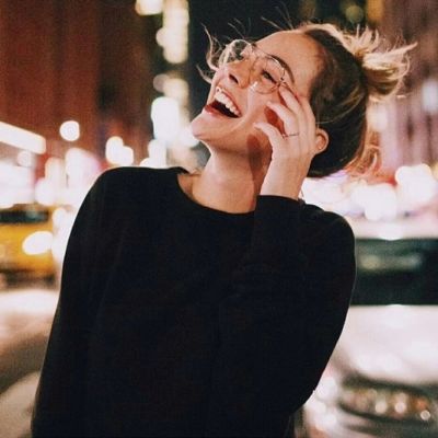 个性头像女生气质高冷欧美2025最新版 一哄就好的人活该受尽委屈