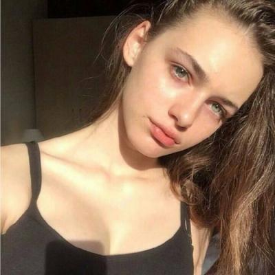 2025最新qq女生头像欧美复古风 珍惜所有的不期而遇