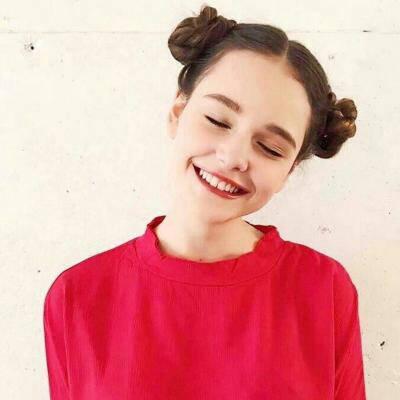 最新好看的欧美女生贴吧头像2025精选 眼泪是最懦弱表现