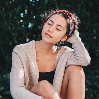 2025qq头像欧美女生唯美小清新 做个俗人谈笑风生不动情