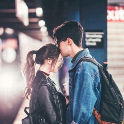 2025高清欧美亲密情侣贴吧头像一对 没有资本你拿什么混社会