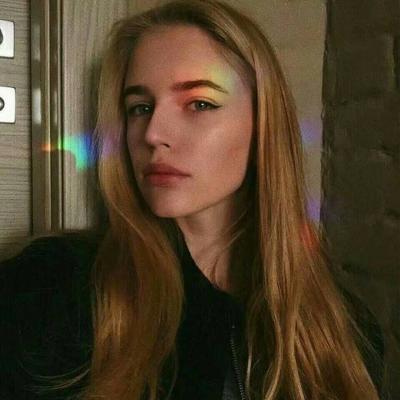 2025qq头像女生欧美范伤感落寞高清图片 寂寞不痛痛在念旧