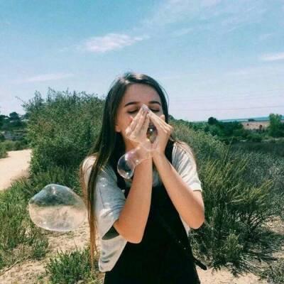 2025qq头像欧美女生清新气质高清图片 独立自信的女孩最惹人爱