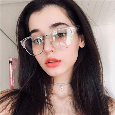 2025qq头像女生欧美范时尚潮流有个性 我的少女心有一万吨